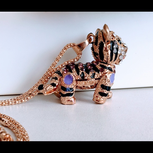 Crystal Studded Tiger Necklace movable legs head - Picture 2 of 5